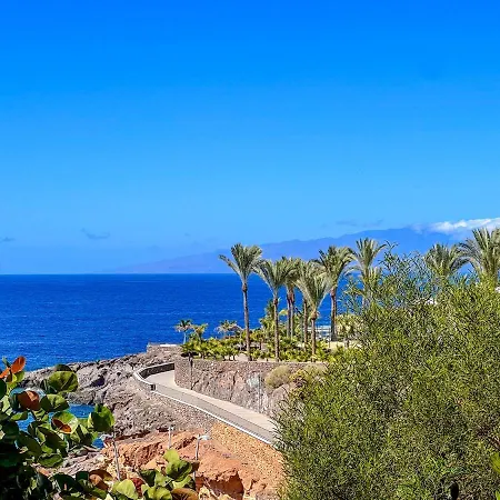 First Beach Line With A Sea View Appartement